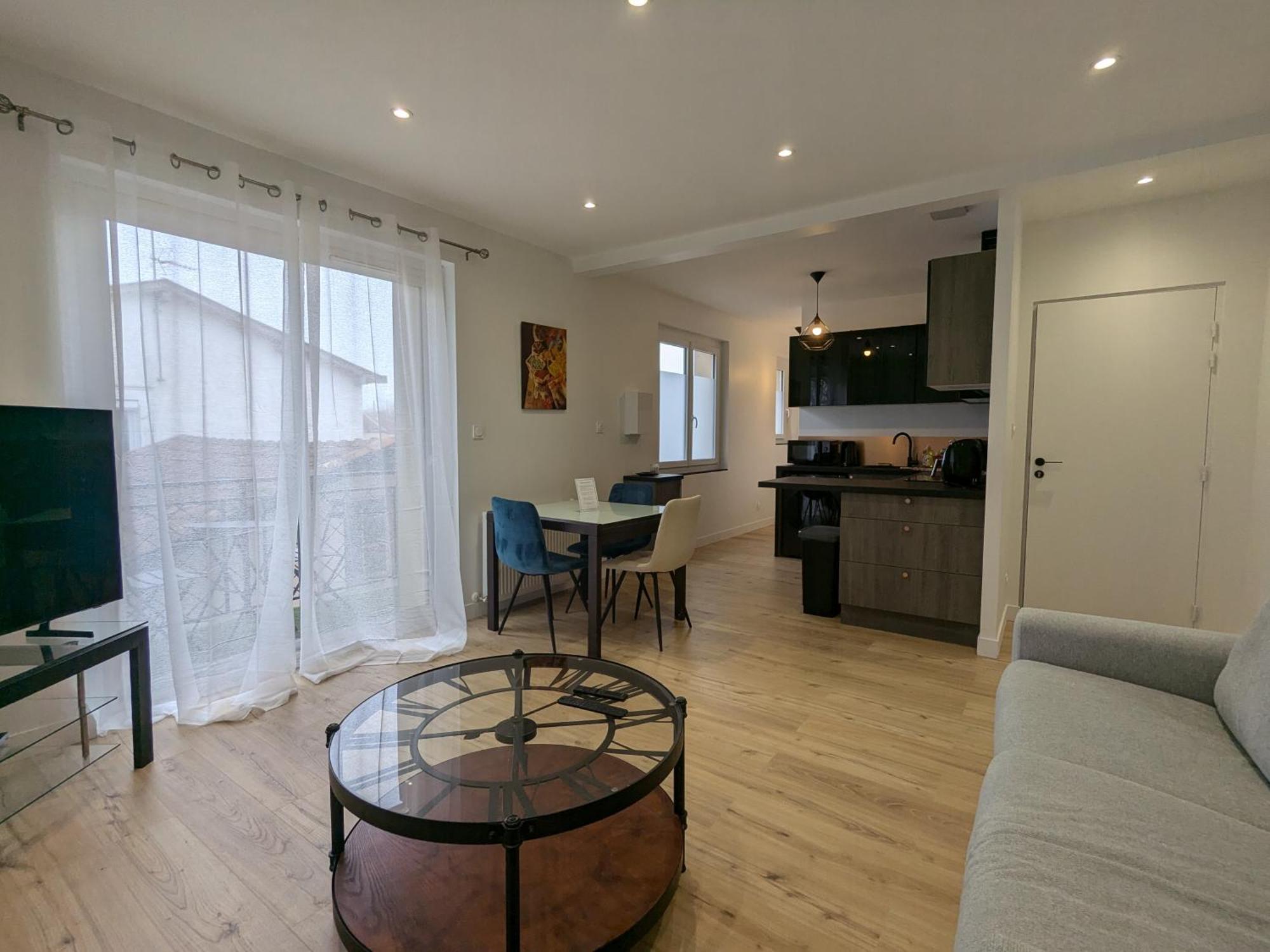 Le Coin Des Reves Apartment Roanne Bagian luar foto